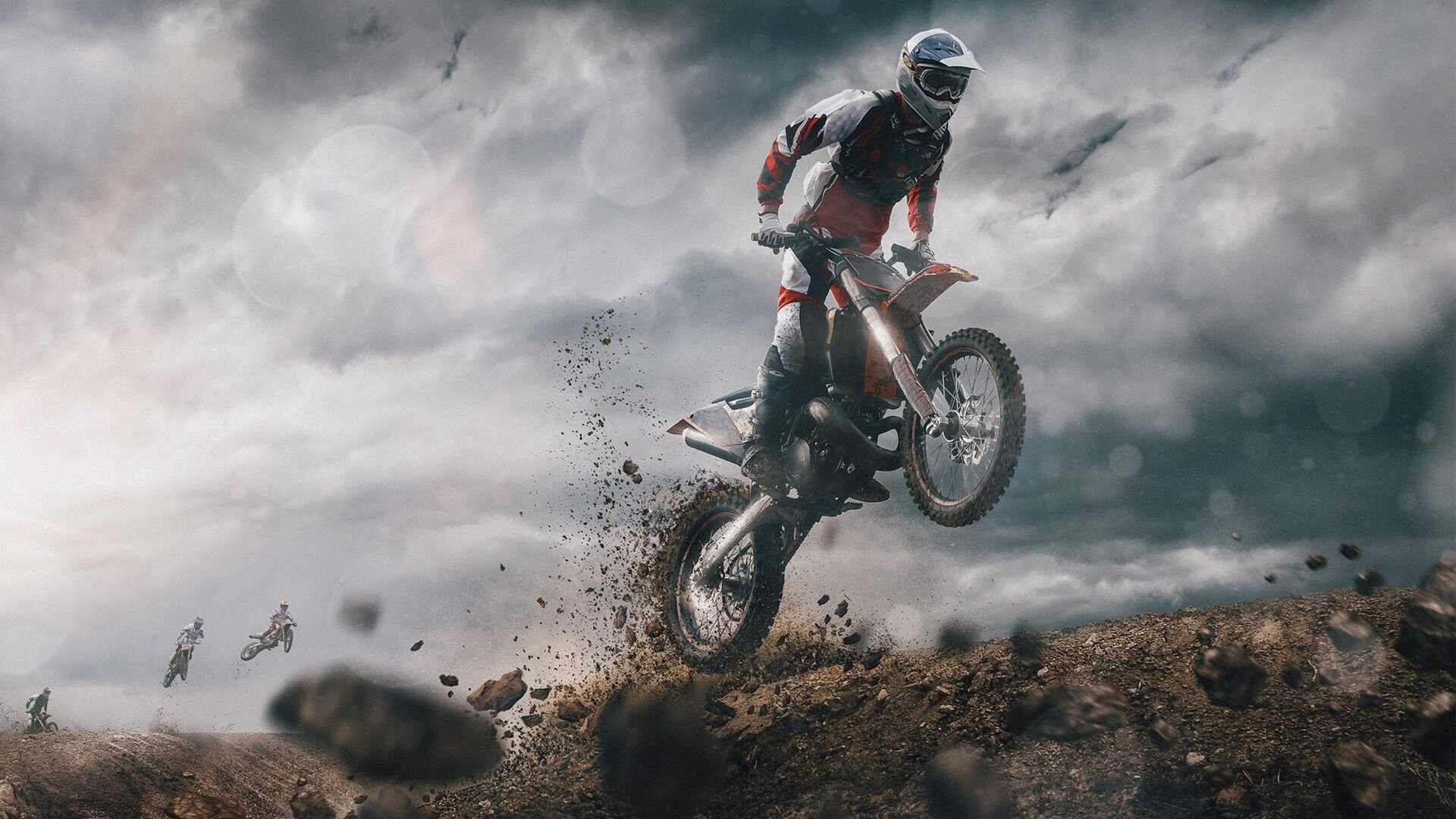  亚冠半决赛对决在即！武汉三镇演练定位球，利雅得新月密集防守应对