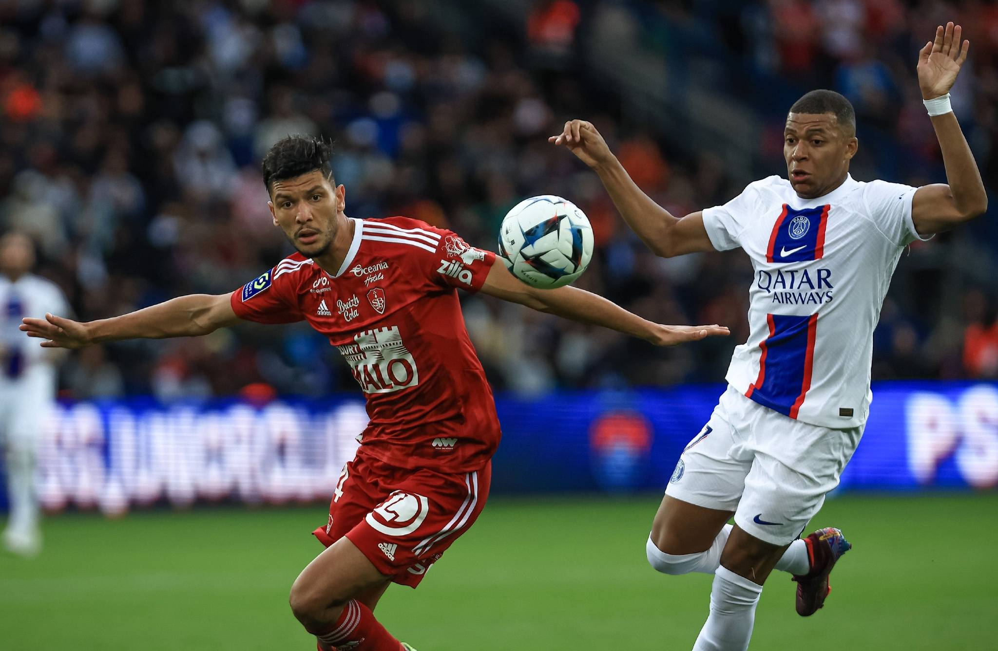 辛纳状态火爆，欧冠半决赛对阵上海申花，巴黎圣日耳曼力争逆转的简单介绍